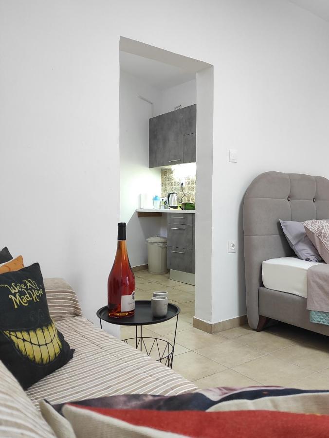Secret Stories Studio Apartment Heraklion  ภายนอก รูปภาพ