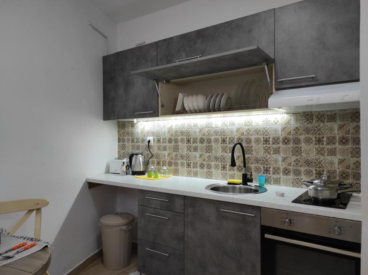 Secret Stories Studio Apartment Heraklion  ภายนอก รูปภาพ