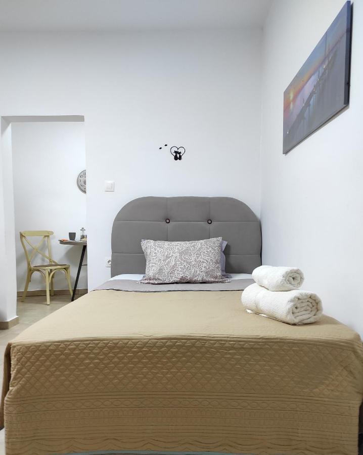 Secret Stories Studio Apartment Heraklion  ภายนอก รูปภาพ