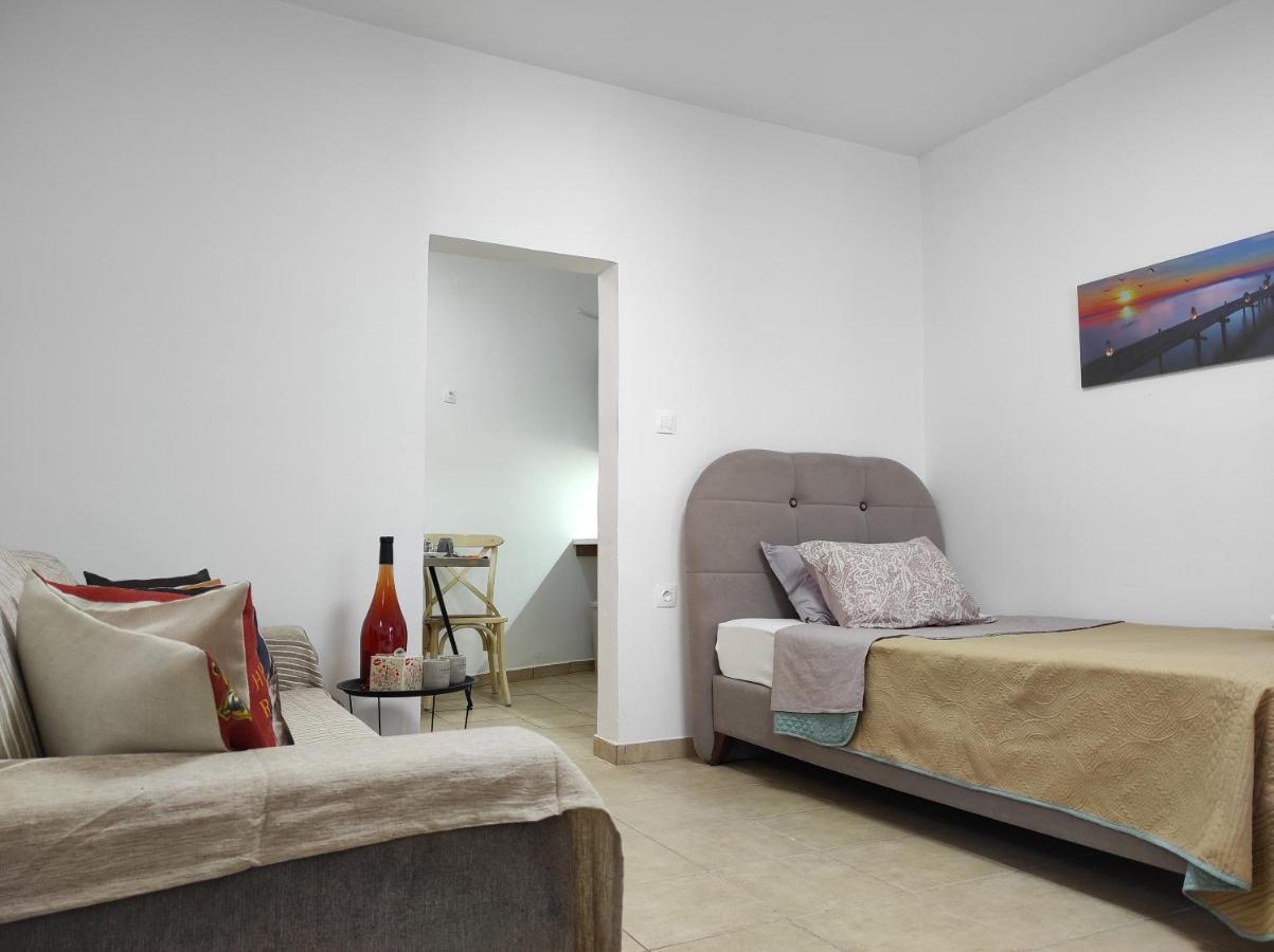 Secret Stories Studio Apartment Heraklion  ภายนอก รูปภาพ